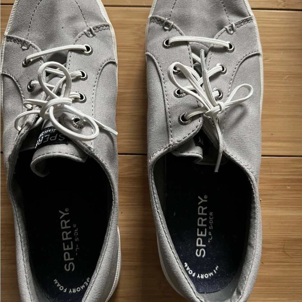 Sperry woman’s Sneakers Size 7